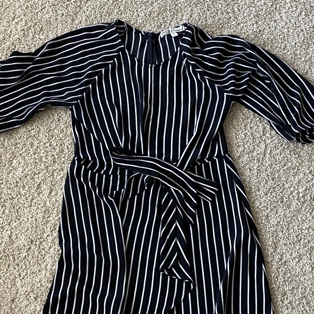 Black short wrap dress